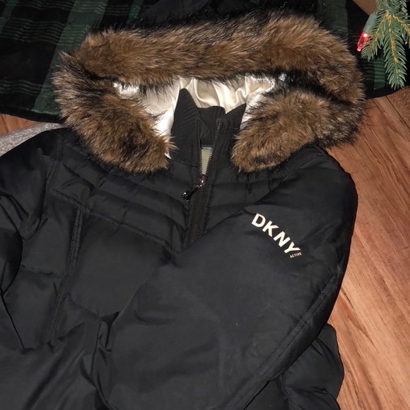 DKNY Active Puffer Coat - Picture 2 of 4